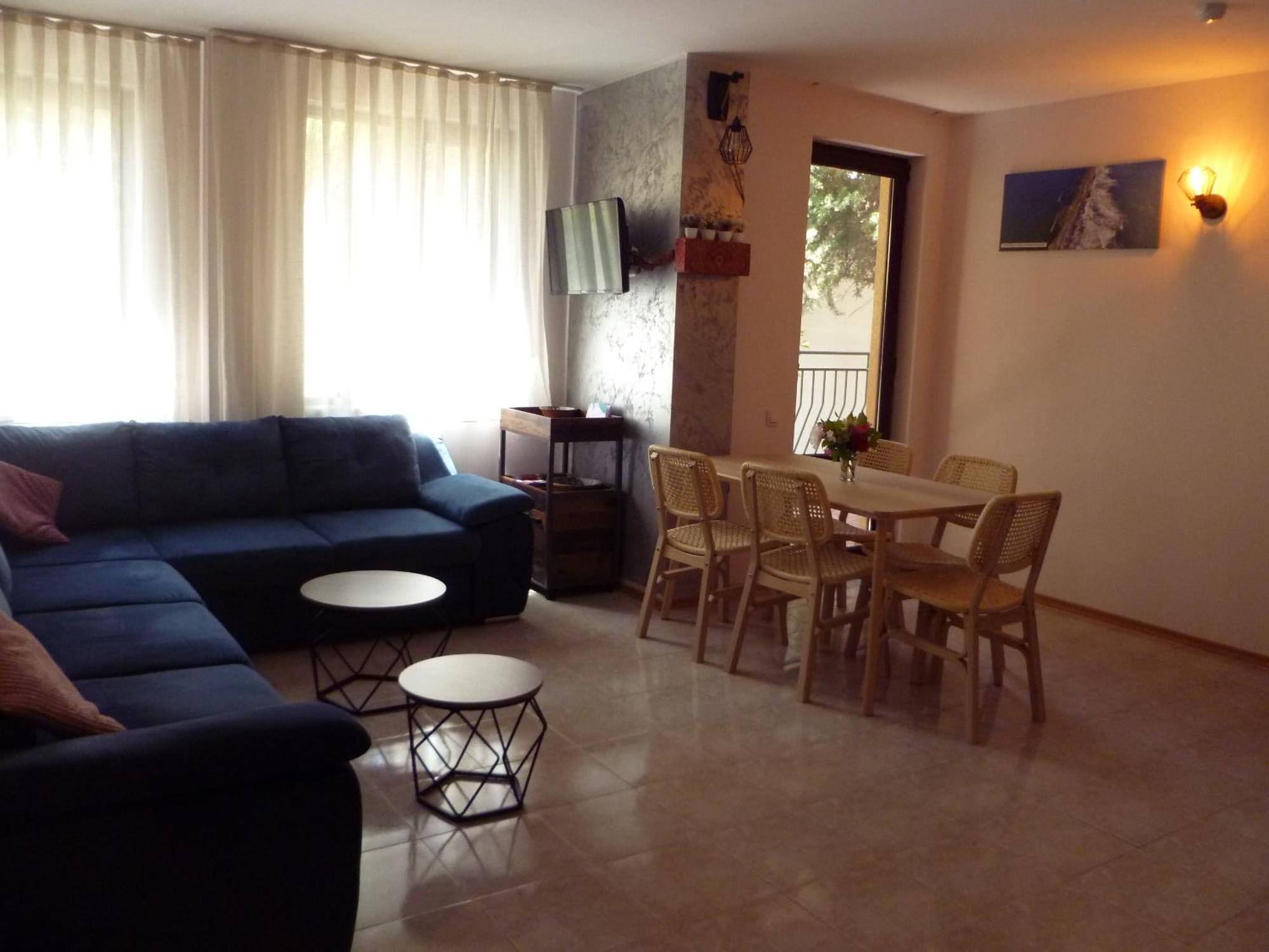 Appartamento Deluxe con 2 Camere da Letto e Vista Giardino
